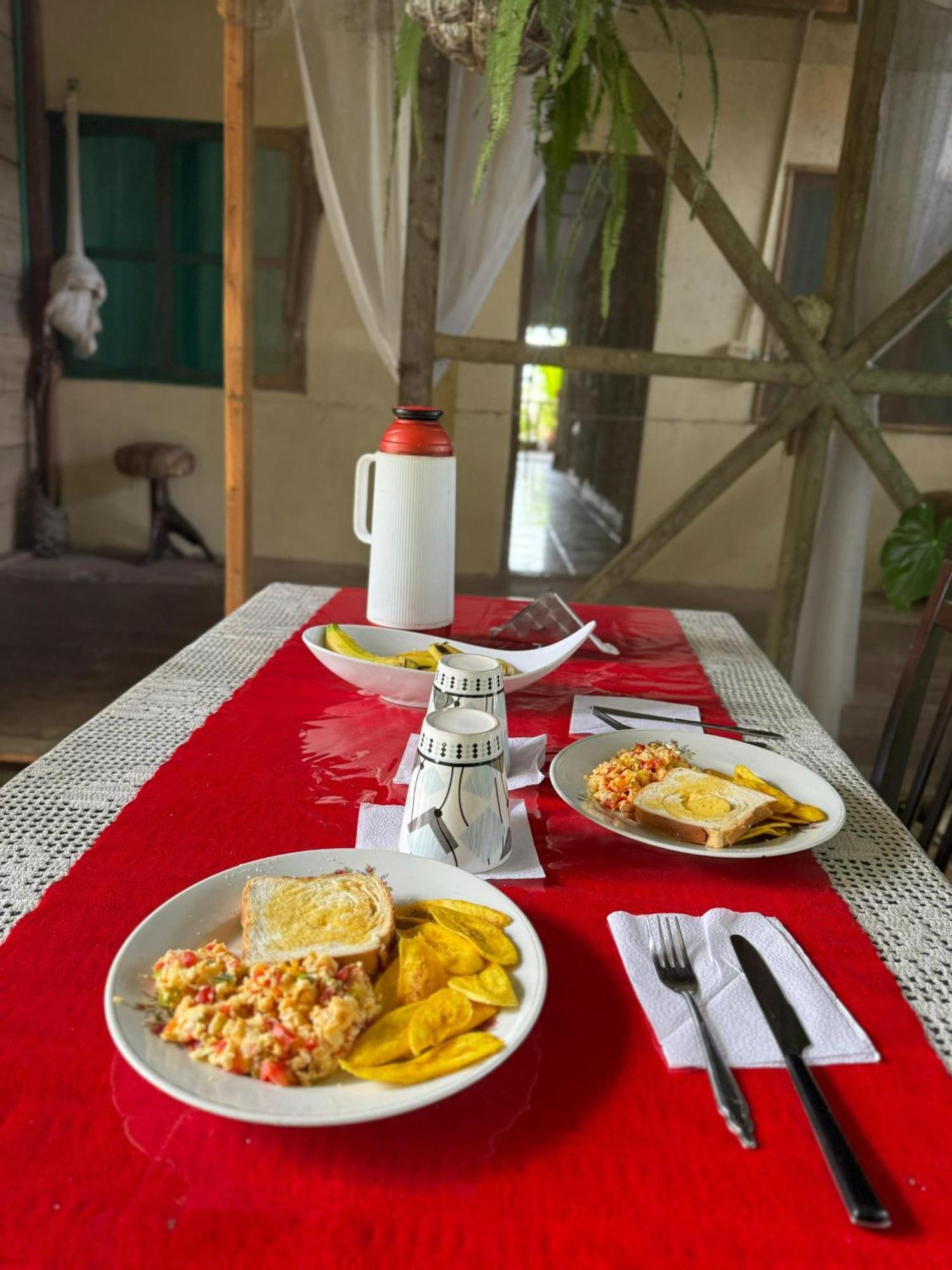 Maiku Amazonas Hotel Puerto Nariño Buitenkant foto